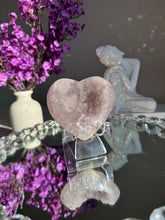 Load image into Gallery viewer, Druzy amethyst heart healing crystals 3065

