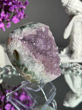 Load image into Gallery viewer, Amethyst geode with jasper 3102

