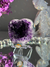 Load image into Gallery viewer, Druzy amethyst heart healing crystals 2859
