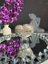 Load image into Gallery viewer, Druzy amethyst heart healing crystals 2854
