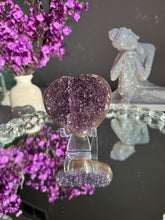 Load image into Gallery viewer, Druzy amethyst heart healing crystals 2859
