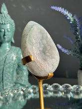 Load image into Gallery viewer, Greenish Druzy quartz egg 3094
