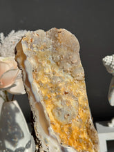 Load image into Gallery viewer, Yellow druzy agate geode 3090
