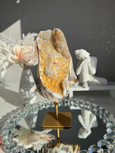 Load image into Gallery viewer, Yellow druzy agate geode 3090
