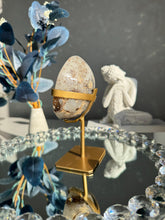 Load image into Gallery viewer, White sugar Druzy quartz geode 3094
