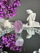Load image into Gallery viewer, Sugar amethyst geode 3097
