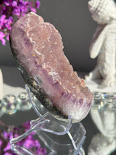 Load image into Gallery viewer, Pink Rainbow amethyst with purple banding 3100
