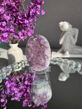 Load image into Gallery viewer, Sugar amethyst geode  3101
