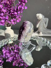 Load image into Gallery viewer, Sugar amethyst geode  3101
