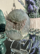 Load image into Gallery viewer, Green rainbow amethyst geode healing crystals 3110
