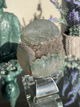 Load image into Gallery viewer, Green rainbow amethyst geode healing crystals 3110
