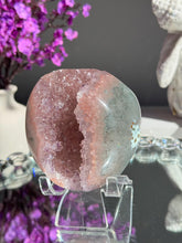 Load image into Gallery viewer, Rainbow amethyst geode with jasper and orange banding 3119
