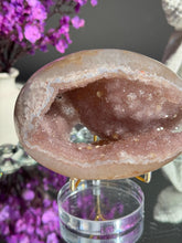 Load image into Gallery viewer, Pink Rainbow amethyst geode 3121
