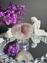 Load image into Gallery viewer, Pinky Rainbow amethyst geode 3120
