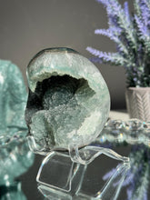 Load image into Gallery viewer, Green Rainbow amethyst geode 3118
