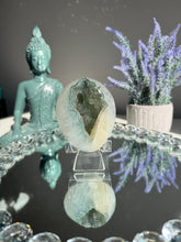 Load image into Gallery viewer, Green Rainbow amethyst geode 3119
