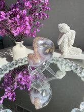 Load image into Gallery viewer, amethyst geode with agate  3119
