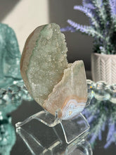 Load image into Gallery viewer, Green rainbow amethyst geode 3130
