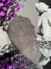 Load image into Gallery viewer, Sugar quartz geode sugar druzy 3132
