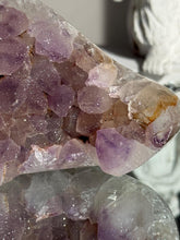 Load image into Gallery viewer, Fine sugar amethyst geode 3133
