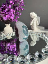 Load image into Gallery viewer, Druzy amethyst geode 3120

