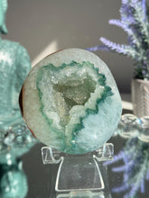 Load image into Gallery viewer, Green Rainbow amethyst geode 3119
