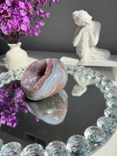 Load image into Gallery viewer, amethyst geode with agate banding 3121
