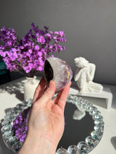 Load image into Gallery viewer, amethyst geode with calcite 3118
