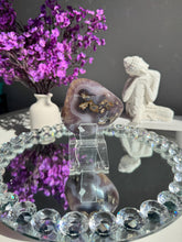 Load image into Gallery viewer, amethyst geode with agate  3119
