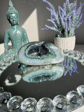 Load image into Gallery viewer, Green rainbow amethyst geode 3132
