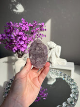 Load image into Gallery viewer, Sugar amethyst geode 3128

