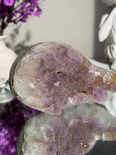 Load image into Gallery viewer, Fine sugar amethyst geode 3133
