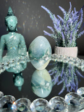 Load image into Gallery viewer, Druzy amethyst egg 3153
