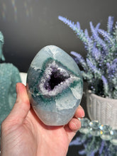 Load image into Gallery viewer, Druzy amethyst egg 3153
