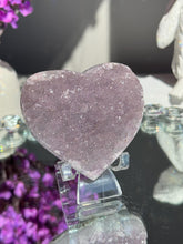 Load image into Gallery viewer, Druzy Amethyst heart 3155
