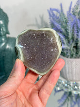Load image into Gallery viewer, amethyst heart with jasper 3168
