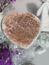 Load image into Gallery viewer, Pink sugar amethyst heart 3170
