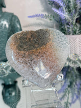 Load image into Gallery viewer, Sugar Rainbow amethyst heart 3169
