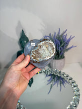 Load image into Gallery viewer, Sugar Rainbow amethyst heart 3169
