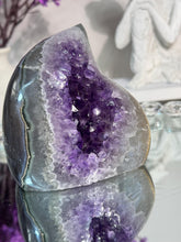 Load image into Gallery viewer, Unique Amethyst Crystal Freeform Druzy Amethyst Agate  Crystal Amethyst Geode Flame Healing Energy Crystal for Home Decor Crystal 3178
