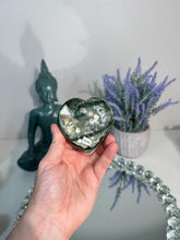 Load image into Gallery viewer, amethyst heart with jasper 3168
