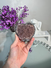 Load image into Gallery viewer, Rainbow amethyst heart 3169
