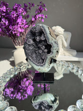 Load image into Gallery viewer, Druzy Amethyst geode with jasper healing crystals 3202
