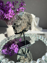 Load image into Gallery viewer, Druzy Amethyst geode with jasper healing crystals 3202
