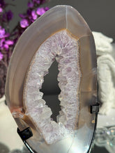 Load image into Gallery viewer, Druzy Amethyst portal with agate healing crystals 3203
