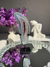 Load image into Gallery viewer, Druzy Amethyst portal with agate healing crystals 3203

