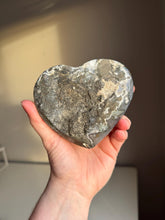 Load image into Gallery viewer, Rare Green Amethyst heart  Healing crystals 3220
