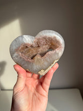Load image into Gallery viewer, Pink sugar Amethyst heart  Healing crystals 3220
