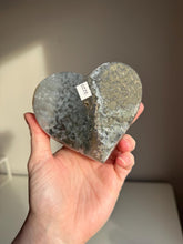 Load image into Gallery viewer, Green Amethyst heart  Healing crystals 3220
