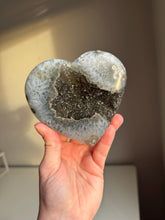 Load image into Gallery viewer, Rare Green Amethyst heart  Healing crystals 3220

